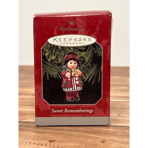 1998 HALLMARK KEEPSAKE ORNAMENT QX6876 SWEET REMEMBERINGS CANDY CANE LITTLE GIRL - Picture 2 of 8